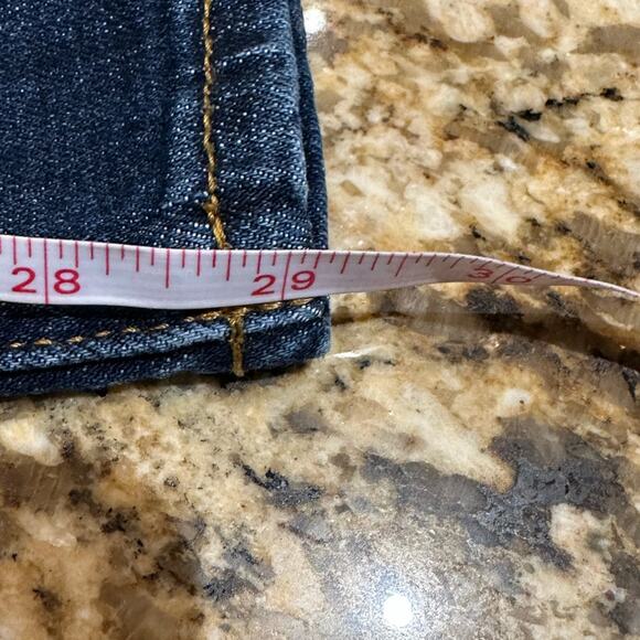 Lucky Brand Mens 363 Vintage Jeans in a Size 38 x 29 - Picture 8 of 8